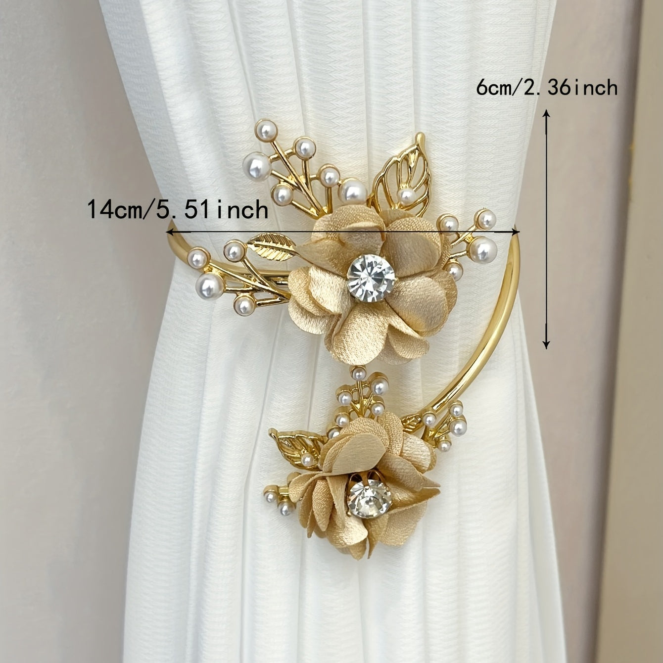 Attache rideau Elégante fleur & perles - Accessoire décoratif pour intérieur raffiné